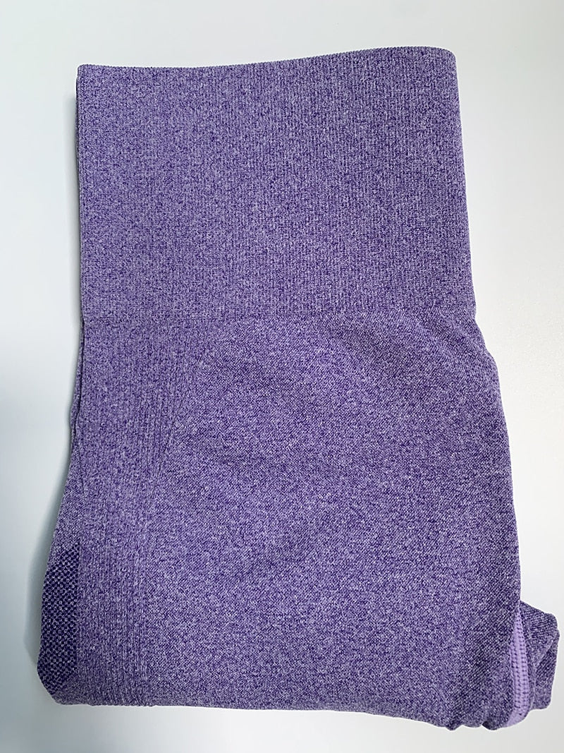 Nahtlose Sporthose für das Fitnessstudio