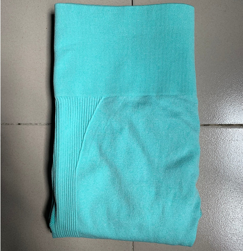Nahtlose Sporthose für das Fitnessstudio